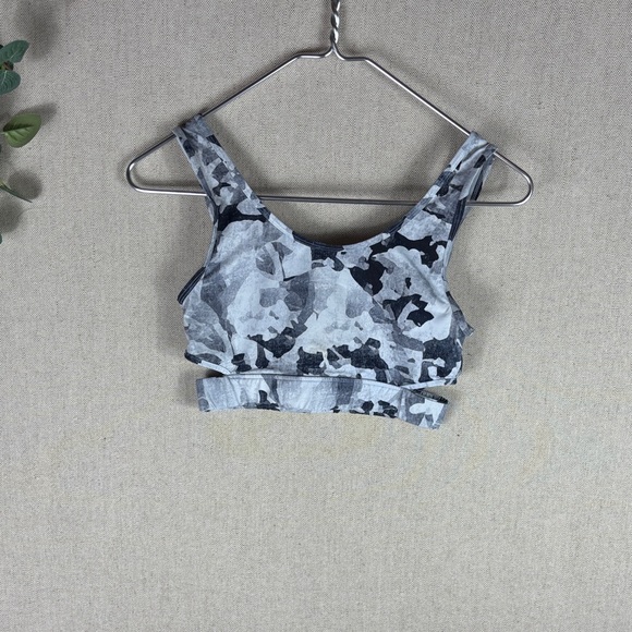 Varley Other - Varley > Gray Black Camo Sports Bra Extra Small